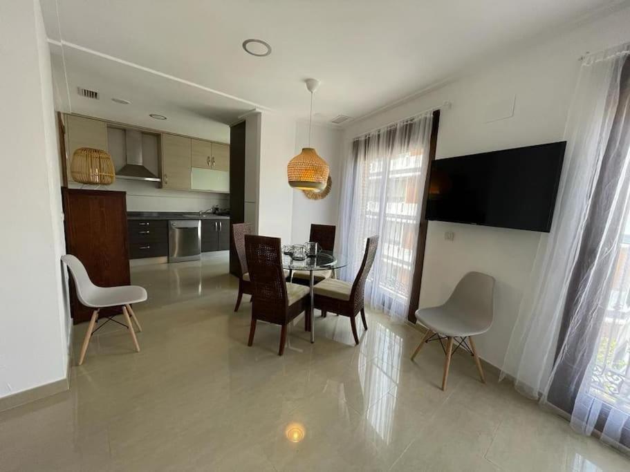 Piso Centro Elche Junto Basilicaアパートメント エクステリア 写真