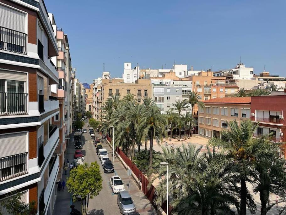Piso Centro Elche Junto Basilicaアパートメント エクステリア 写真